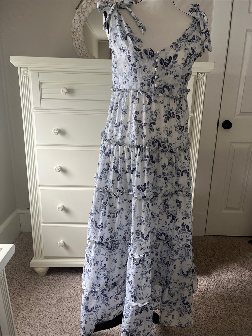 Moon River Blue & White Floral 5 Tiered Maxi Dress Tie Straps SZ M